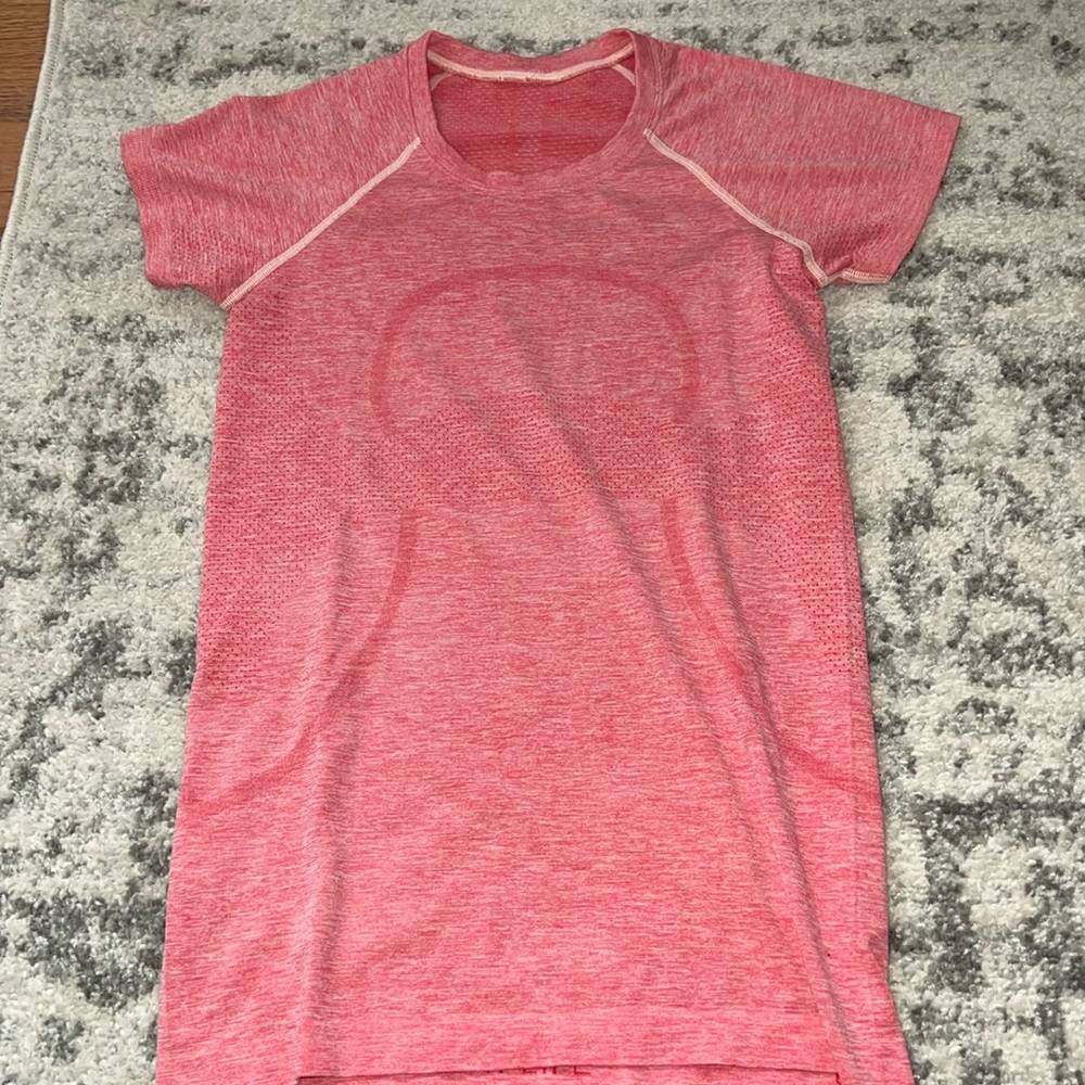 Swiftly Tech Short Sleeve Pink